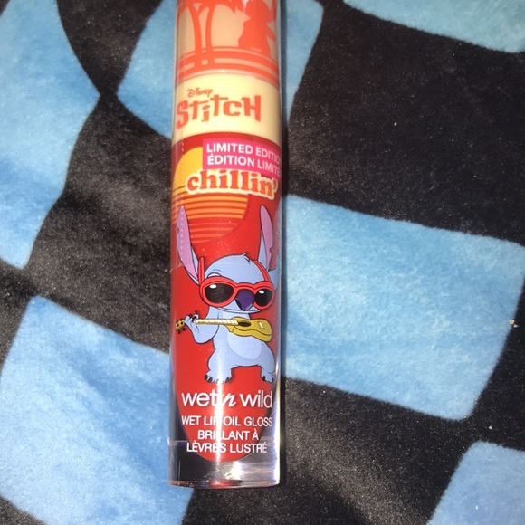 🆕Wet N Wild Lilo & Stitch Lipstick In Let’s Rock!BNIP!Sealed!RARE!SOLD OUT💄 - Picture 2 of 7